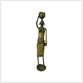 El cinc antiguo hecho a mano de las estatuas del arrabio libera para el bronce de silicio